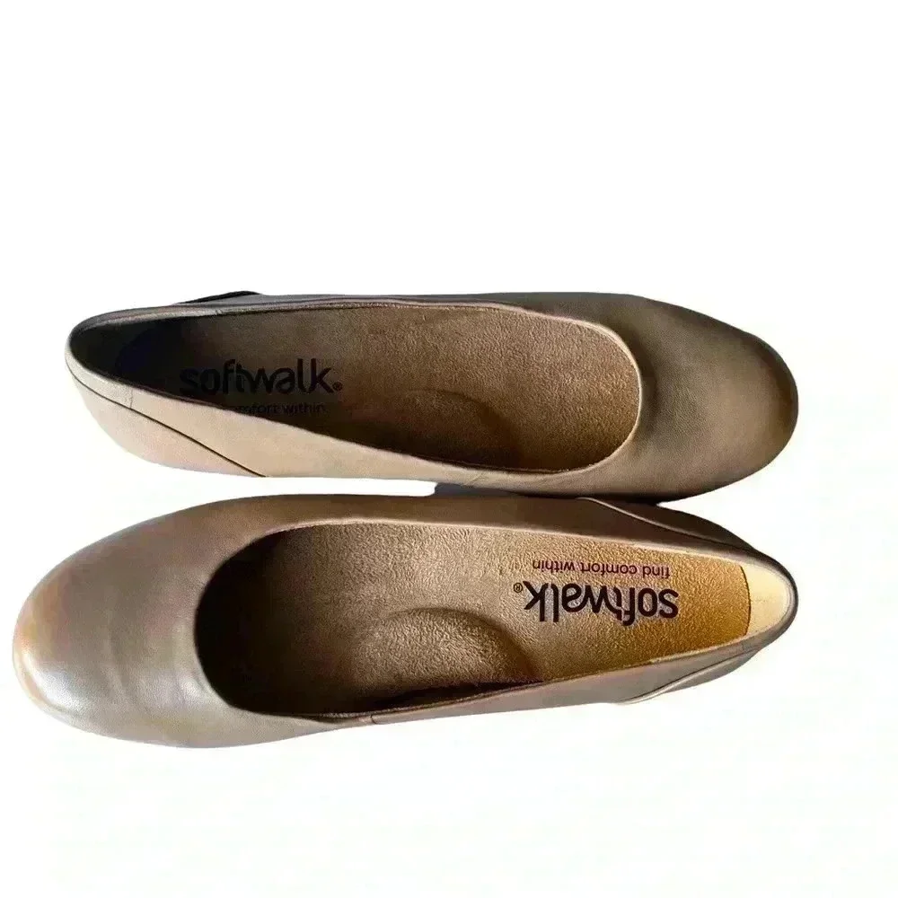 SOFTWALK •WOMEN’S TAUPE ROUND TOE FLATS•SIZE 8•NEW NO BOX